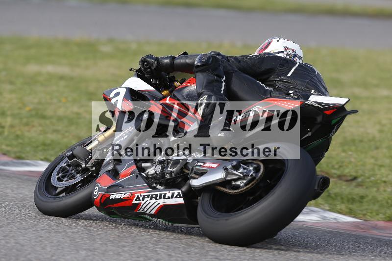 Archiv-2025/08 20.04.2025 Speer Racing ADR/Gruppe gelb/backside